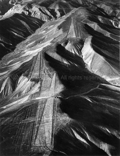 Nazca, Arrows over Rise, 1979. Peru. copyright photographer Marilyn Bridges